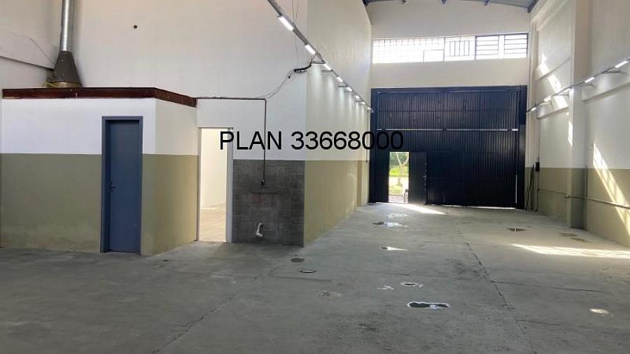 Oportunidade Imperd�vel: Galp�o Comercial � Venda em Porto Alegre-RS, Bairro Passo da Areia, 1 Sala, 2 Banheiros, 3 Vagas, 290m�! 22