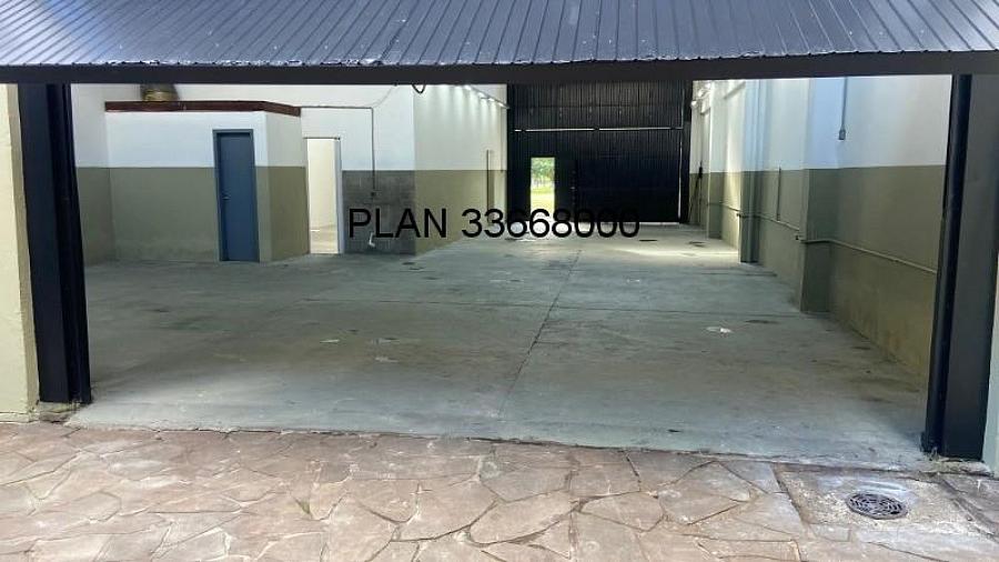 Oportunidade Imperd�vel: Galp�o Comercial � Venda em Porto Alegre-RS, Bairro Passo da Areia, 1 Sala, 2 Banheiros, 3 Vagas, 290m�! 21