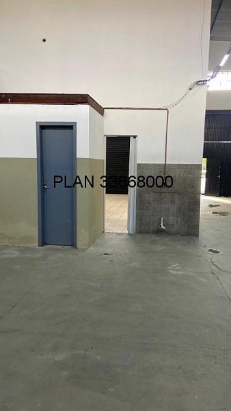 Oportunidade Imperd�vel: Galp�o Comercial � Venda em Porto Alegre-RS, Bairro Passo da Areia, 1 Sala, 2 Banheiros, 3 Vagas, 290m�! 8