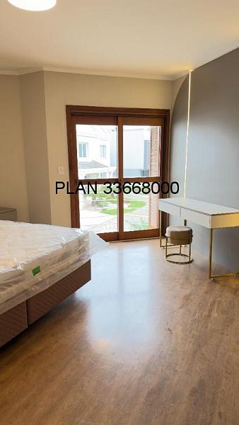 CASA CONDOM�NIO RESIDENCIAL em Porto Alegre - Rio Grande do Sul, Sarandi 34