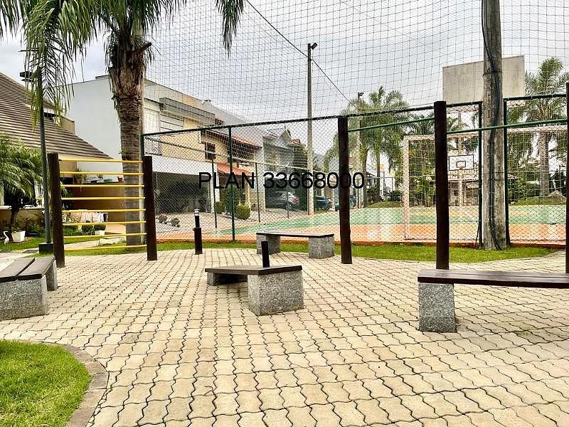 03 dormit�rios, sendo uma su�te master com banheira de hidromassagem, uma su�te americana + um quarto. 62
