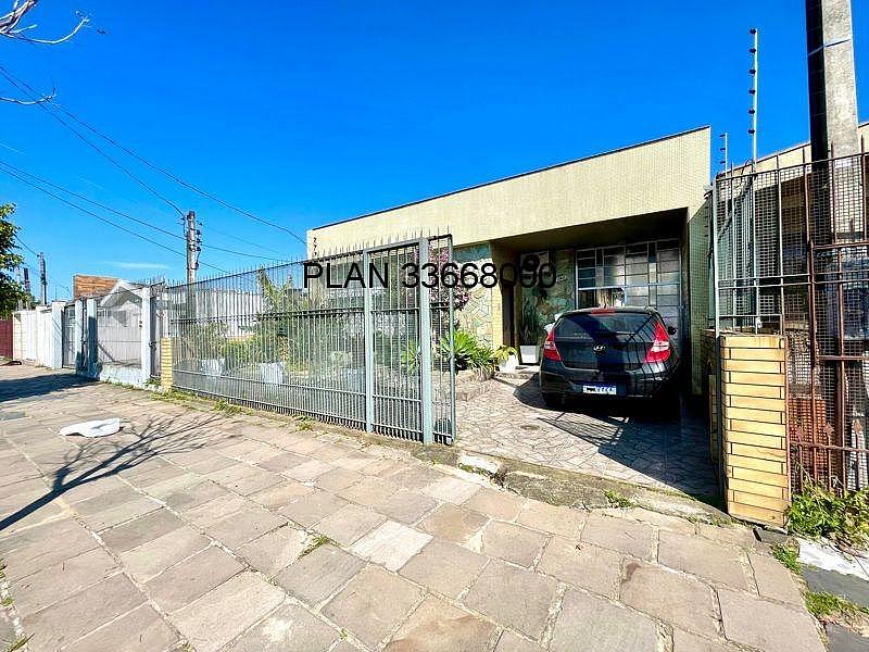 Casa na Avenida dos Gauchos 1