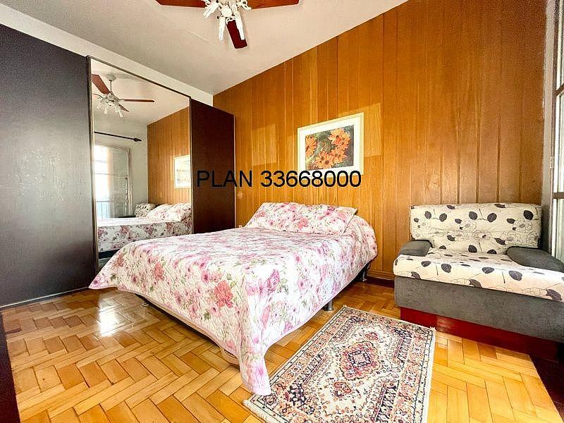 Casa na Avenida dos Gauchos 9