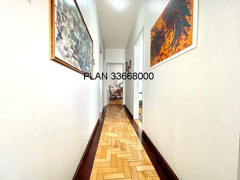 Casa na Avenida dos Gauchos 6