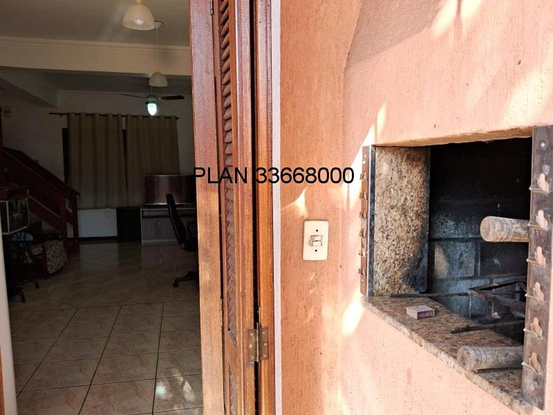 Casa em condom�nio na Alameda tr�s de Outubro no Ecoville 10