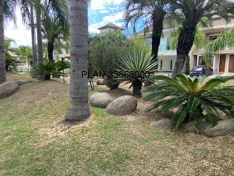 CASA CONDOM�NIO 41