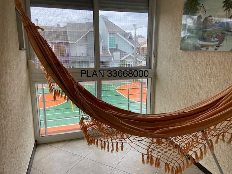 CASA CONDOM�NIO 35