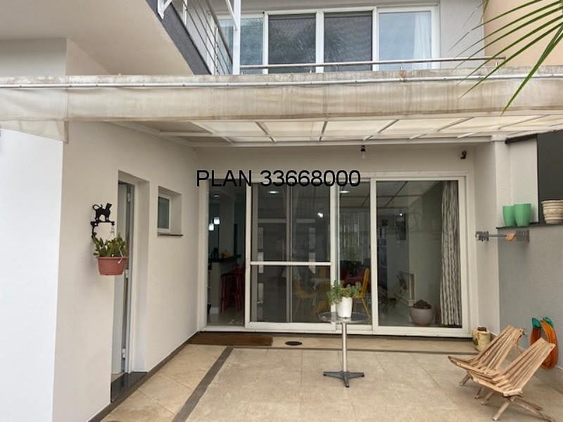 CASA CONDOM�NIO 16