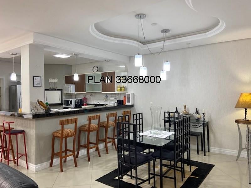 CASA CONDOM�NIO 5