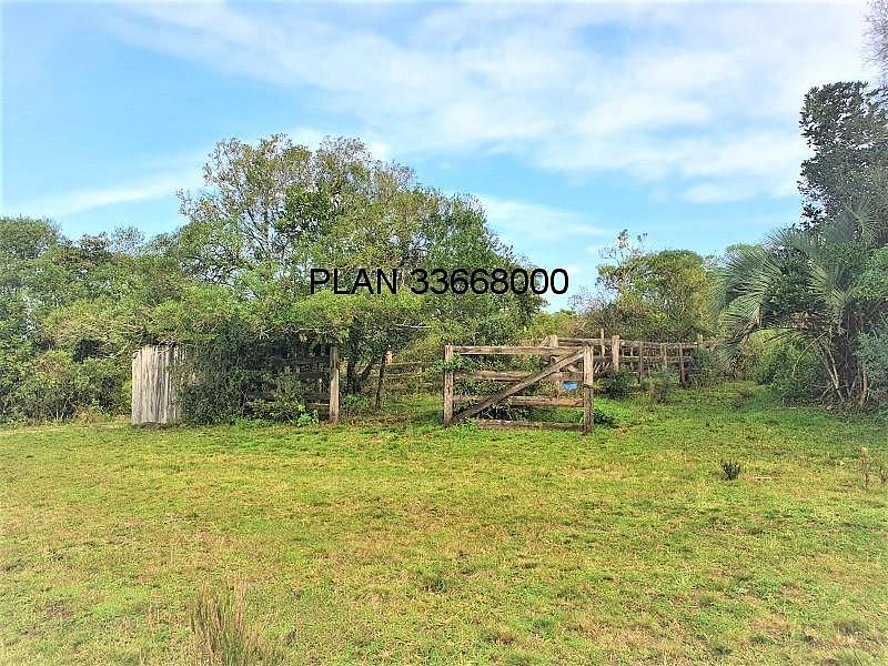 sitio em Mariana Pimentel. 2