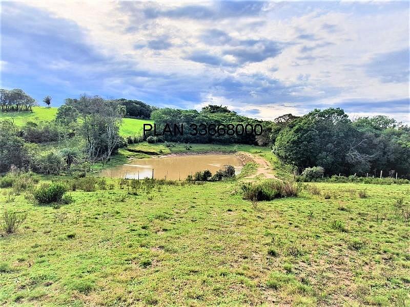sitio em Mariana Pimentel. 23