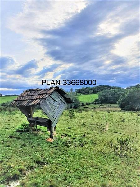 sitio em Mariana Pimentel. 20