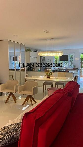 Casa de luxo no condom�nio Ecoville em Porto Alegre-RS: 3 quartos, 1 su�te, 2 salas, 2 vagas de garagem e 212m� de �rea. 4