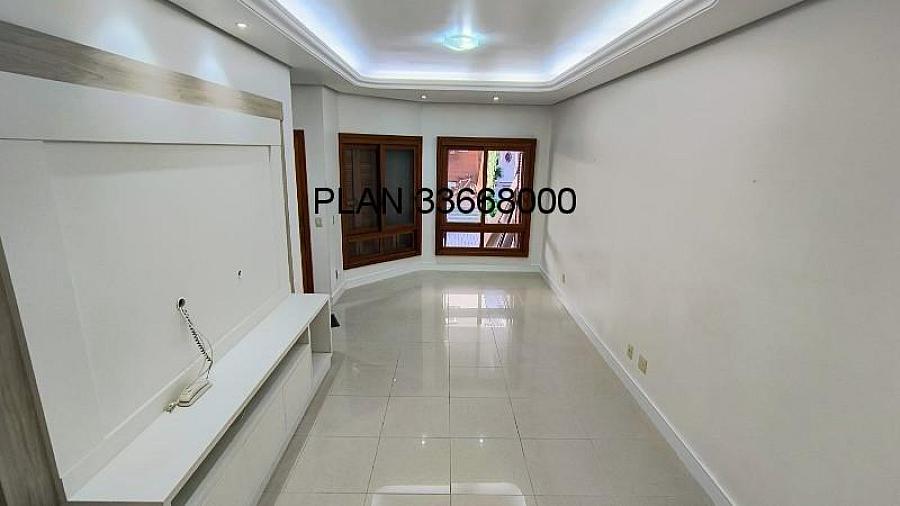 Excelente casa em Condom�nio com 04 dormit�rios sendo 02 su�tes. 2