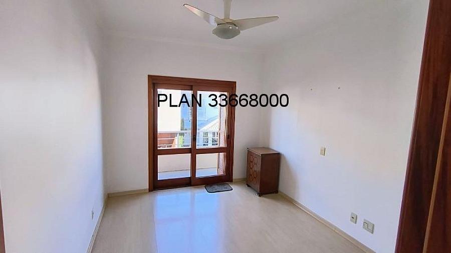 Excelente casa em Condom�nio com 04 dormit�rios sendo 02 su�tes. 14