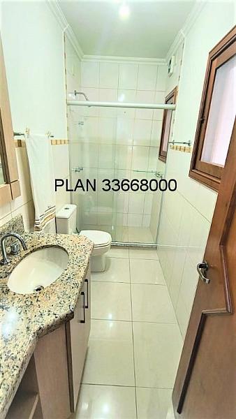 Excelente casa em Condom�nio com 04 dormit�rios sendo 02 su�tes. 10