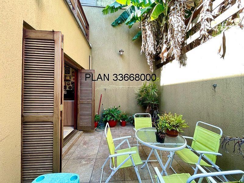 RUA DOM JAIME DE BARROS CAMARA 18