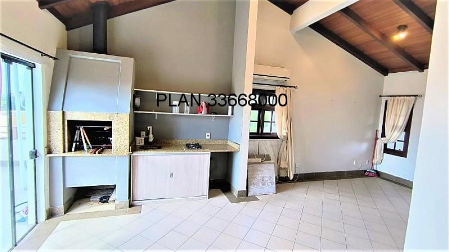Excelente cobertura pr�ximo da Avenida Benno Mentz 31