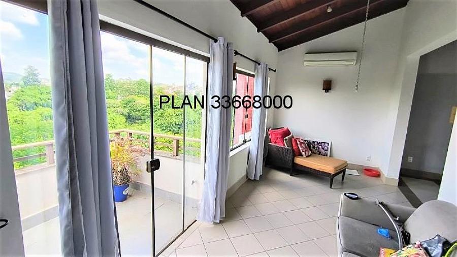 Excelente cobertura pr�ximo da Avenida Benno Mentz 40