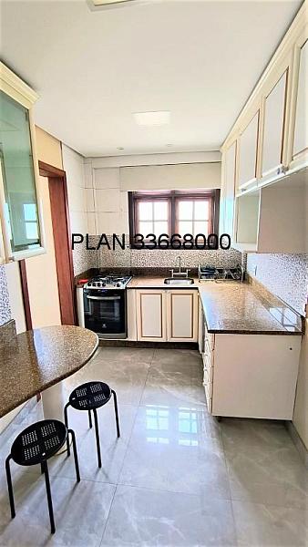 Excelente cobertura pr�ximo da Avenida Benno Mentz 14