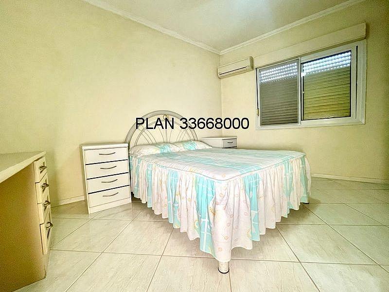 03 dormit�rios, sendo uma su�te, sacada, estar �ntimo no 2� pavimento, sala de estar, sala de jantar, cozinha, �rea de servi�o e um dormit�rio na par 17
