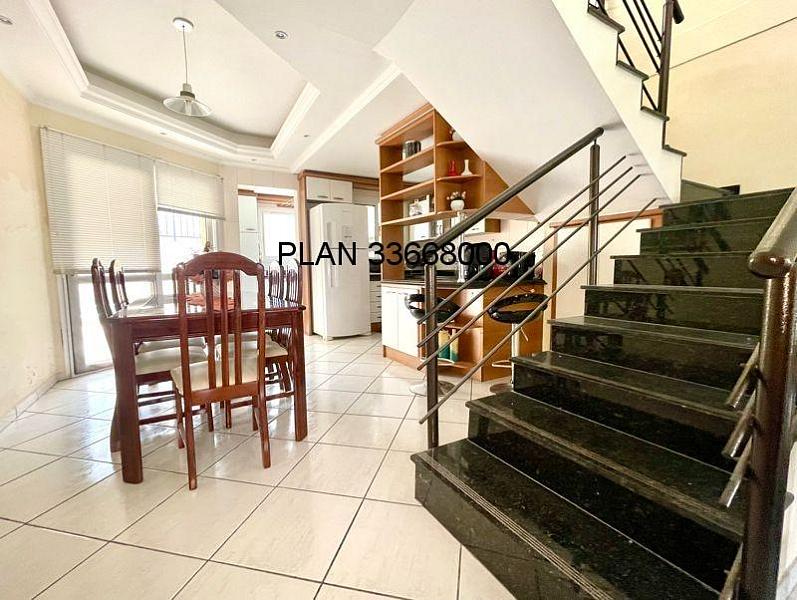 03 dormit�rios, sendo uma su�te, sacada, estar �ntimo no 2� pavimento, sala de estar, sala de jantar, cozinha, �rea de servi�o e um dormit�rio na par 4