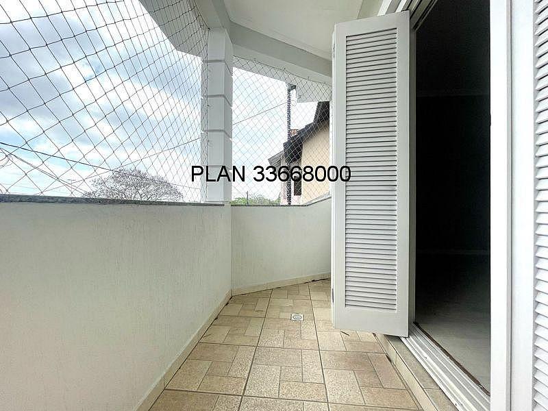 Casa com p�tio ECOVILLE 28