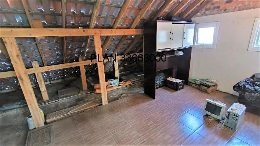 Casa com piscina na Avenida Ecoville 31