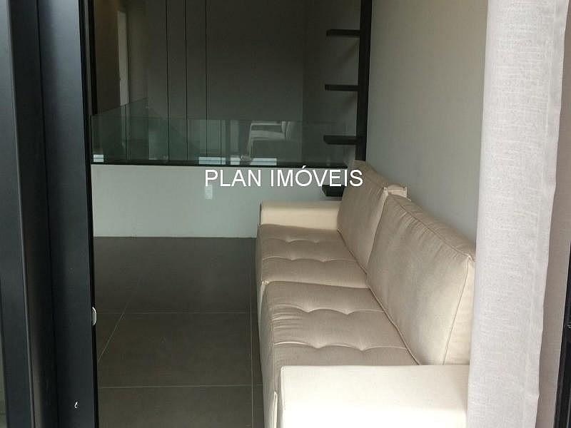 CASA EM CONDOM�NIO ECOVILLE 54
