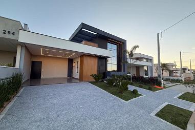 Casa em Condomínio com 3 quartos à venda, 190m², 4 banheiros, 4 garagens - Jardim Recanto das Águas - Nova Odessa