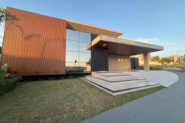 Casa em Condomínio com 3 quartos à venda, 262m², 5 banheiros, 6 garagens - Jardim Pau Brasil - Americana