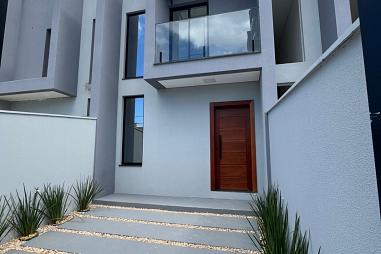 Sobrado com 2 quartos à venda, 87m², 3 banheiros, 1 garagem - Santo Antônio - Joinville