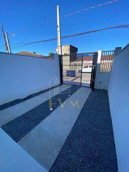 Sobrado Geminado no Iririu com 2 Dormitórios — foto 3