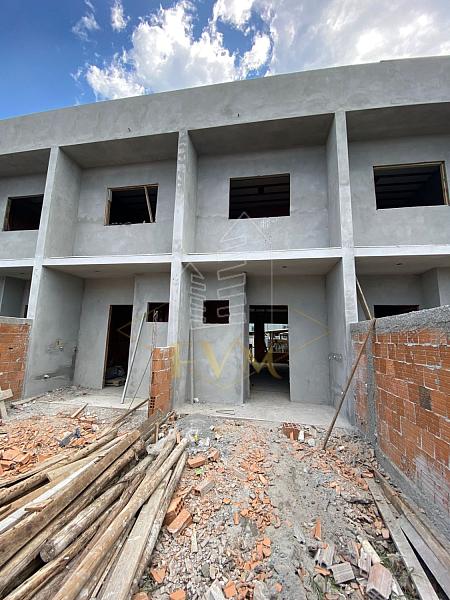 Geminado - Jardim Iririú com 2 Dormitórios — foto 13