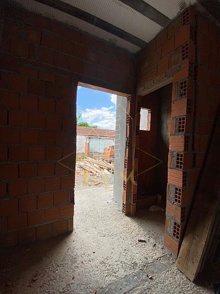 Geminado - Jardim Iririú com 2 Dormitórios — foto 8