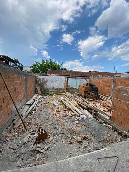 Geminado - Jardim Iririú com 2 Dormitórios — foto 9