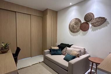 Apto decorado c/ vista mar