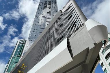 04 suítes e 03 vagas