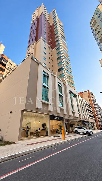 A vendo apto 3 suites Residencial Cristina Lorena Balneario Camboriu 1