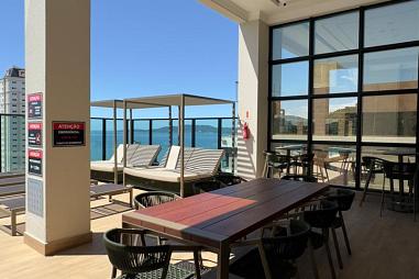 Apartamento com vista mar em Itapema | Morretes