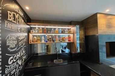 Apartamento mobiliado com 3 suítes duas vagas Itapema | Meia Praia