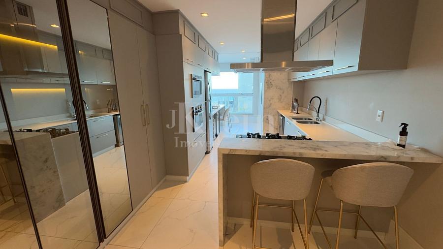 Living do apartamento do Edif�cio Vogue CNA em Itapema