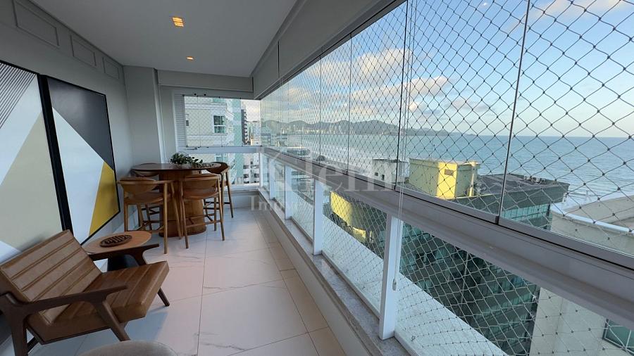 Sacada do apartamento do Edif�cio Vogue CNA em Itapema