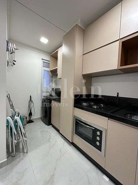 Cozinha e �rea de servi�o do apartamento do Chateau Avenue no Morretes em Itapema