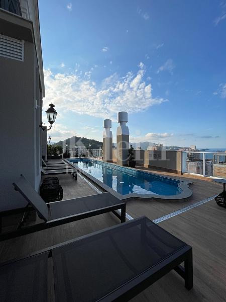 Piscina adulto do Chateau Avenue no Morretes em Itapema