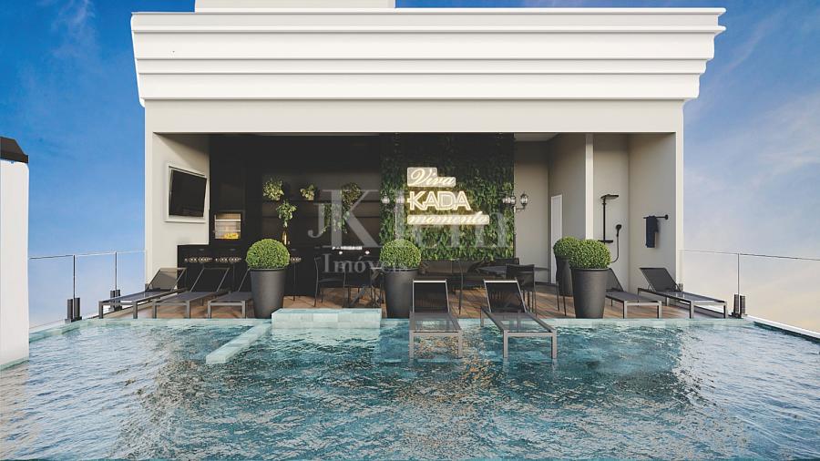 Piscina na cobertura do Le Chloe na Meia Praia em Itapema