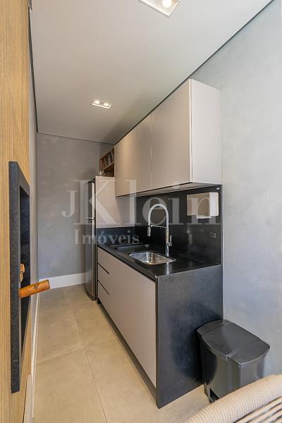 Cozinha do sal�o de festas do Grand Mirage no Centro em Itapema