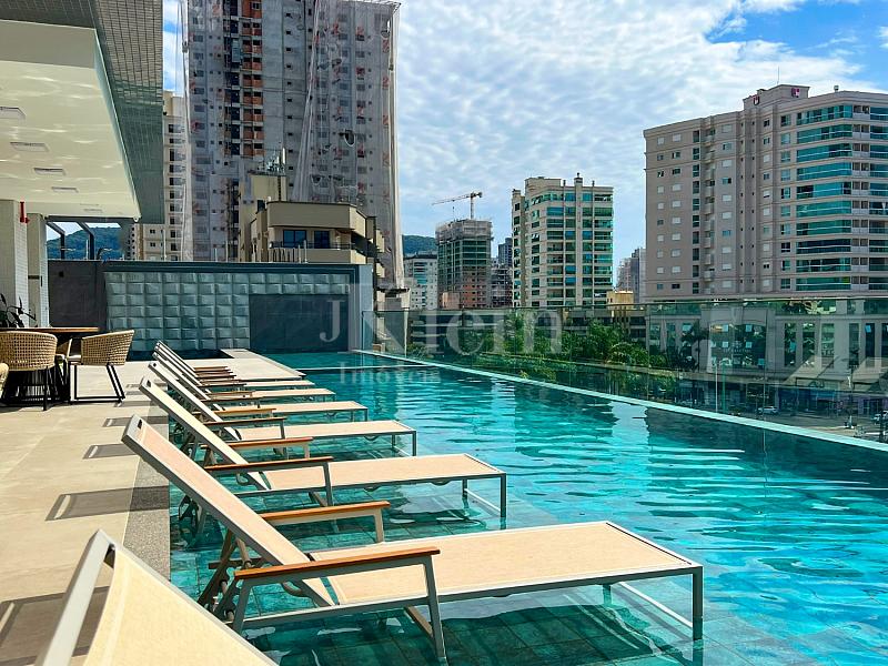 Piscina do Grand Mirage no Centro em Itapema