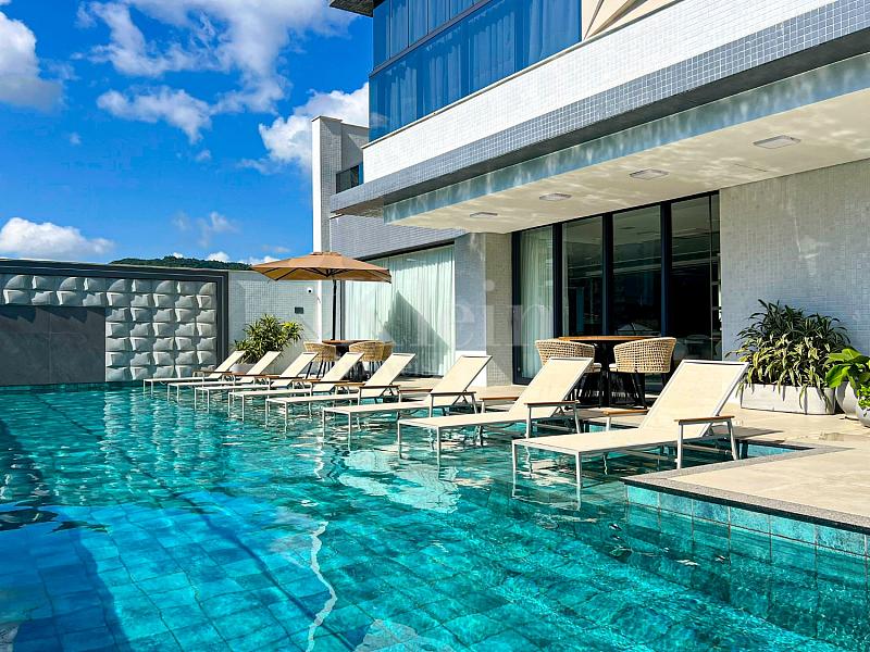 Piscina do Grand Mirage no Centro em Itapema