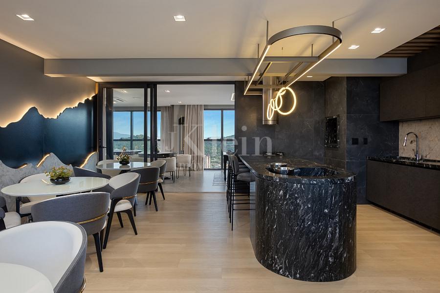 Sal�o de festas do Grand Mirage no Centro em Itapema